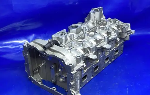 Mercedes-Benz A W176 Engine head R2700160600 A2700160705 A2700100530