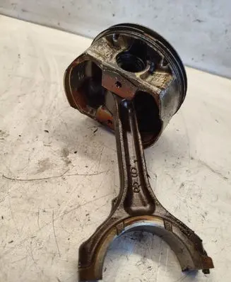Nissan Murano Z50 Piston 