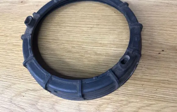 Peugeot Partner In tank fuel pump screw locking ring/nut 9633283880