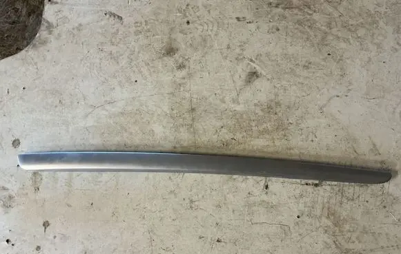 Mercedes-Benz ML W164 Front door trim bar A1647200522