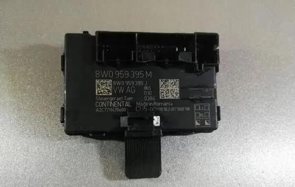 Audi A5 Door control unit/module 8W0959395M
