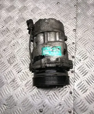 Volkswagen Golf IV Air conditioning (A/C) compressor (pump) 1J0820803F