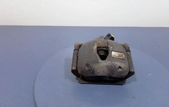 Mercedes-Benz 508 Front brake caliper 