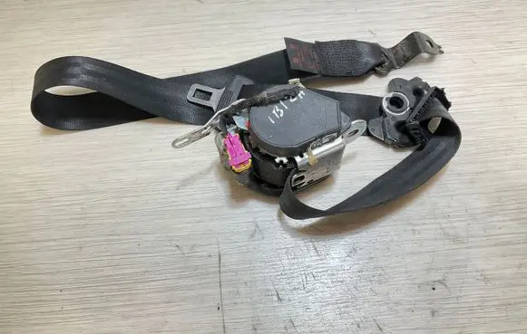 Seat Ibiza III (6L) Front seatbelt 6L4857706L