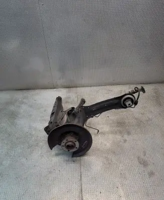 Rear wheel hub