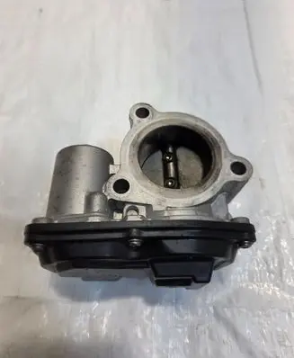 Ford Focus Throttle body valve CM5G9F991FA