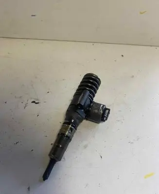 Fuel injector