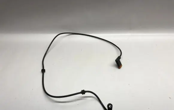 Mercedes-Benz C W204 ABS rear brake sensor A2045400317 2045400317