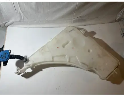 BMW 4 F32 F33 Windshield washer fluid reservoir/tank 7241671