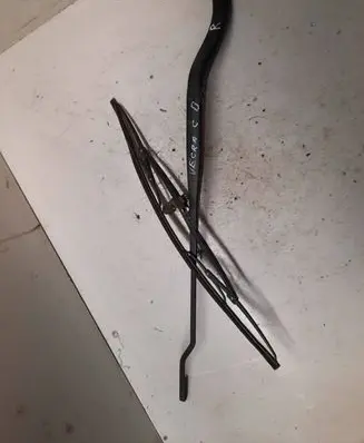 Opel Vectra C Front wiper blade arm