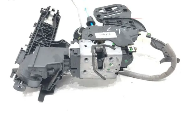 Mercedes-Benz B W246 W242 Front door lock A1667200135