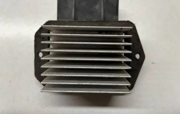 Toyota Corolla E120 E130 Heater blower motor/fan resistor 4993002121