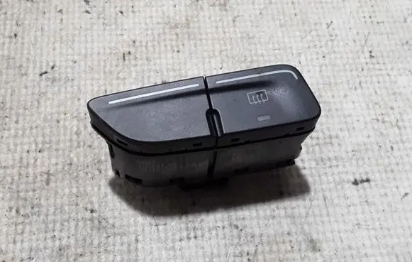 Ford Kuga II Windscreen/window heater switch AM5T18C621AC