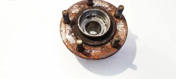 Mitsubishi Space Wagon Rear wheel hub