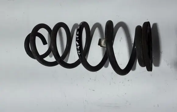 Volvo XC40 Rear coil spring 32246199