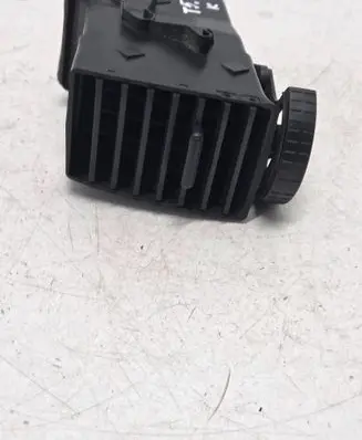 Volkswagen Transporter - Caravelle T5 Dash center air vent grill 7E0815705 07679 2248