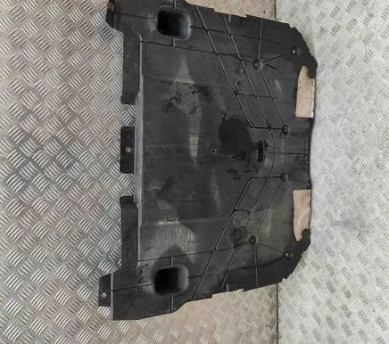 Maserati Quattroporte Engine splash shield/under tray 670009531