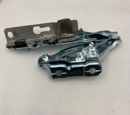 Volvo S90, V90 Engine bonnet/hood hinges 32219800