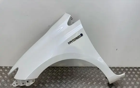 Toyota Auris E180 Fender