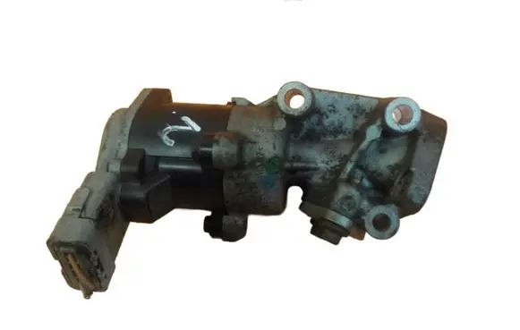 Land Rover Discovery 3 - LR3 EGR thermostat 4R8Q9D475A