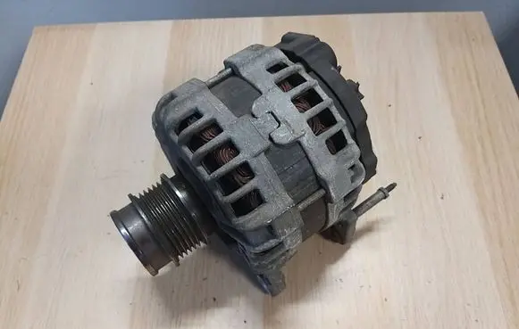 Skoda Fabia Mk3 (NJ) Generator/alternator 04B903023D
