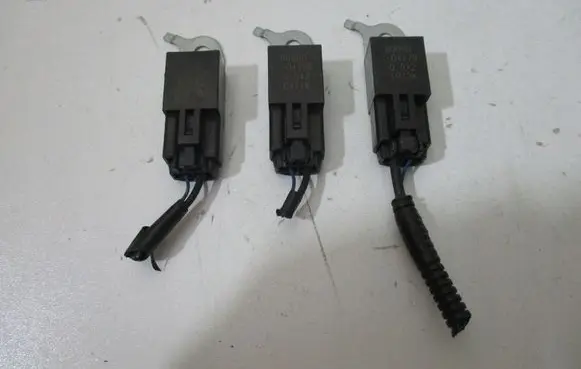 Toyota Hilux (N140, N150, N160, N170) Combustion relay 9098004179
