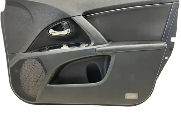 Toyota Avensis T270 Front door card panel trim