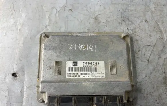 Seat Ibiza III (6L) Engine control unit/module 03E906033P 5WP4019607 3PE4729