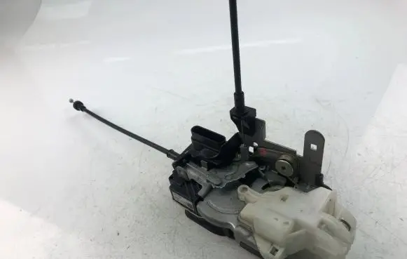 Volvo V40 Coupe door lock (next to the handle) 31301426