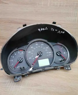Toyota Yaris Speedometer (instrument cluster) 838000DQ40 MB1575505344