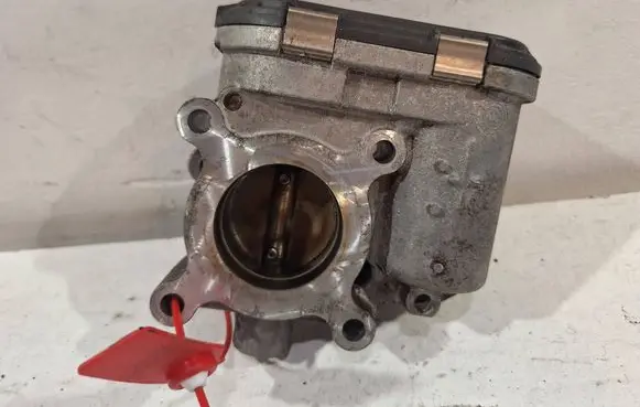 Renault Captur II Throttle body valve 0280750654