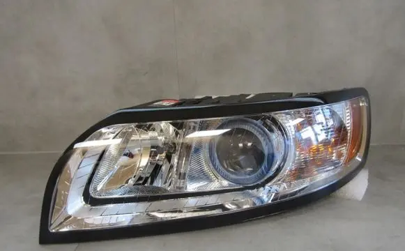 Volvo S40, V40 Headlight/headlamp