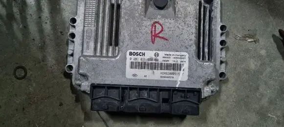 Opel Vivaro Engine control unit/module 0281011890 8200402578 82000915
