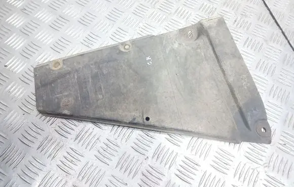 Volkswagen PASSAT B4 Rear bumper underbody cover/under tray 3A0825211
