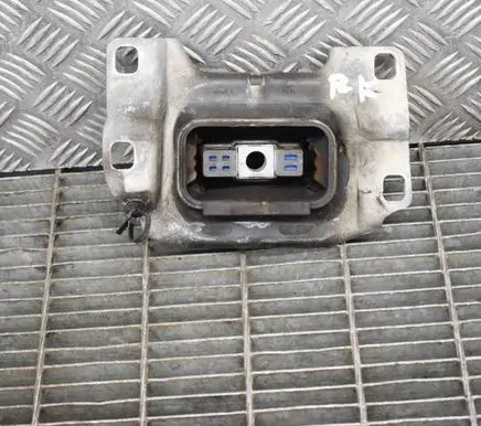Ford Focus Gearbox mount V617M121