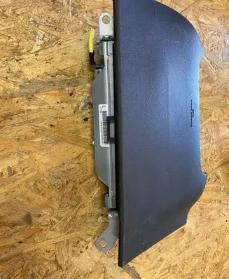 Knee airbag