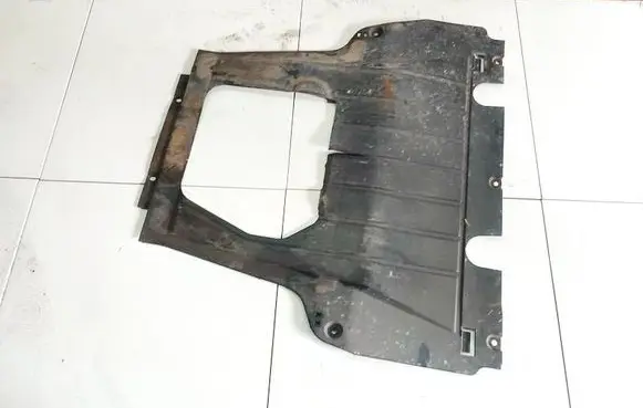 Nissan Note (E11) Engine splash shield/under tray
