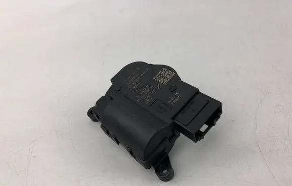 Volkswagen Tiguan Air flap motor/actuator 2Q0907511G