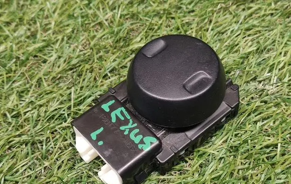 Lexus CT 200H Seat control switch 18B177 2060X25