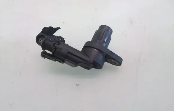 Volvo V70 Camshaft position sensor 0232103063