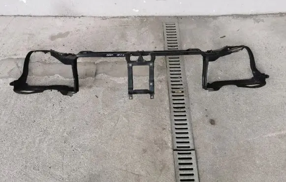 Mercedes-Benz S W220 Radiator support slam panel