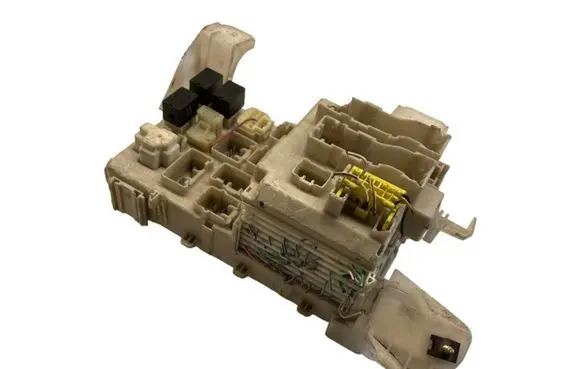 Toyota Yaris Fuse box set PPT25P5
