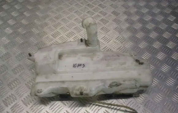 Suzuki Ignis Windshield washer fluid reservoir/tank