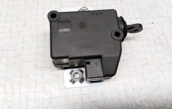 Mitsubishi Space Star Central locking motor 