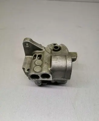 Volkswagen Sharan Oil pump 03L115105D