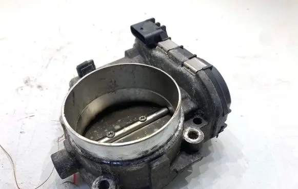 Mercedes-Benz C W205 Engine shut-off valve A2761410125