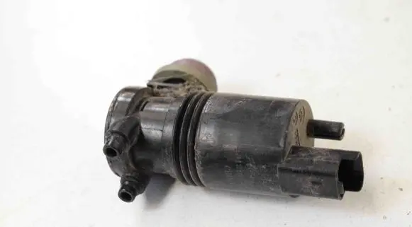 Nissan X-Trail T32 Windscreen/windshield washer pump 1612163636N