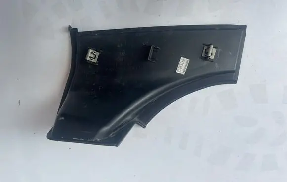 Ford Mustang VI Rear/tail light trim molding FR3B13A580A
