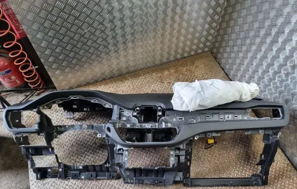 Ford Escape IV Dashboard LJ6BS04326 LJ6BS044B48BA LJ6BS044A74AD