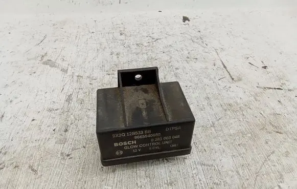 Glow plug pre-heat relay